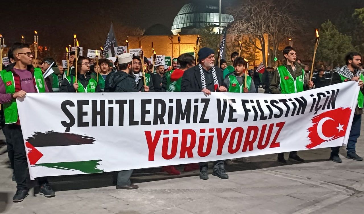 Konya'da Şehitlerimiz ve Filistin İçin Yürüyüş
