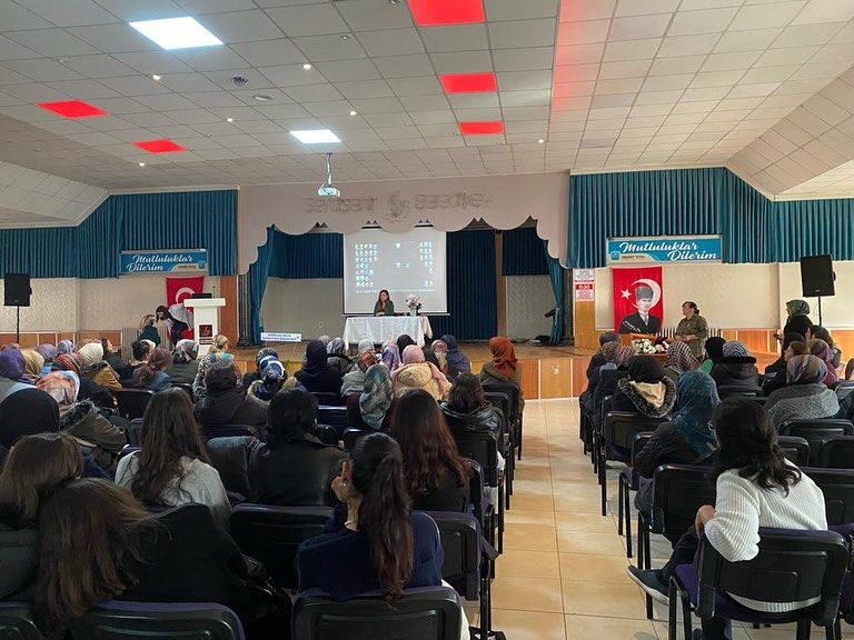 Seydişehir'de Kadınlara Rahim Ağzı Kanseri Anlatıldı