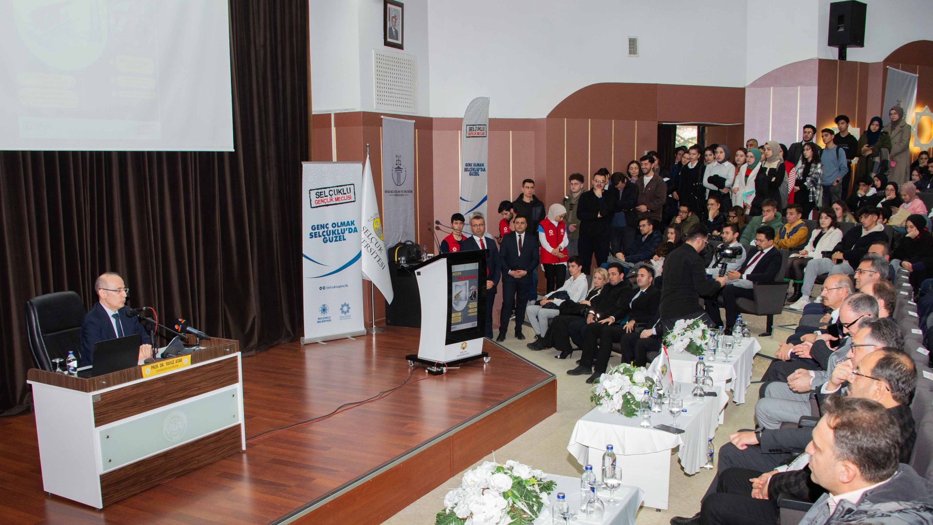 Yavuz Atar Konya'da Konferansa Katıldı
