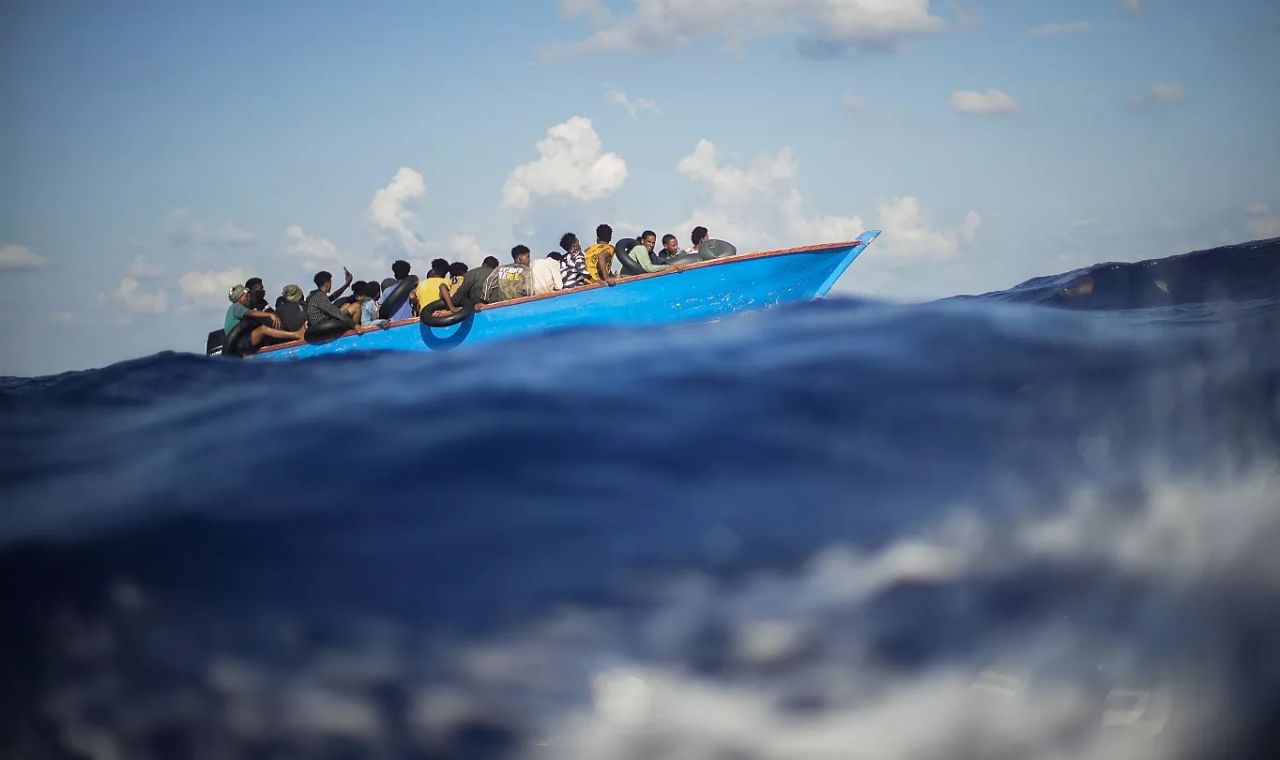 Akdeniz'de Tekne Kazası! 60 Kişi Öldü