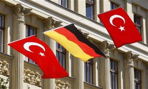 Almanya'daki Türklerin Çifte Vatandaşlık Zaferi