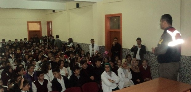 Beyşehir’de Öğrencilere Çocuk Hakları Semineri