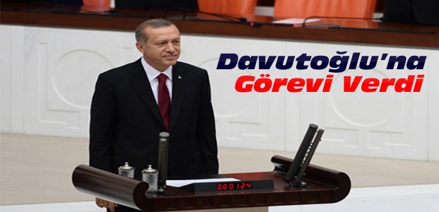 Cumhurbaşkanı Erdoğan Davutoğlu'na Yetkiyi Verdi