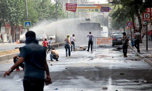 Diyarbakır sokakları karıştı