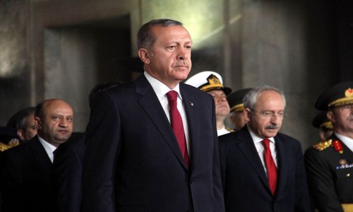 Erdoğan Anıtkabiri Ziyaret Etti