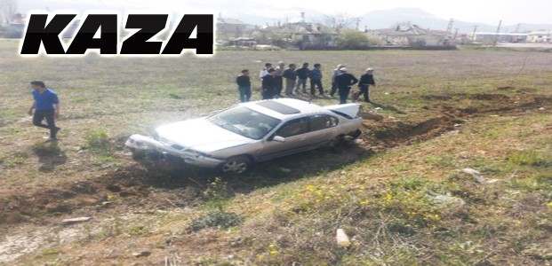 Konya'da Kaza:Otomobil Şarampole Devrildi