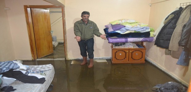 Kulu’da Yağış Nedeniyle Bazı Evleri Su Bastı