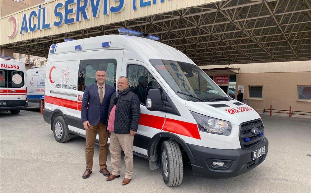Akşehir'de İş İnsanından Ambulans Bağışı