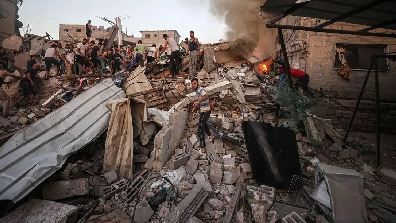 İşgalciler Gazze'de 3 Farklı Noktada Sivillere Saldırdı!