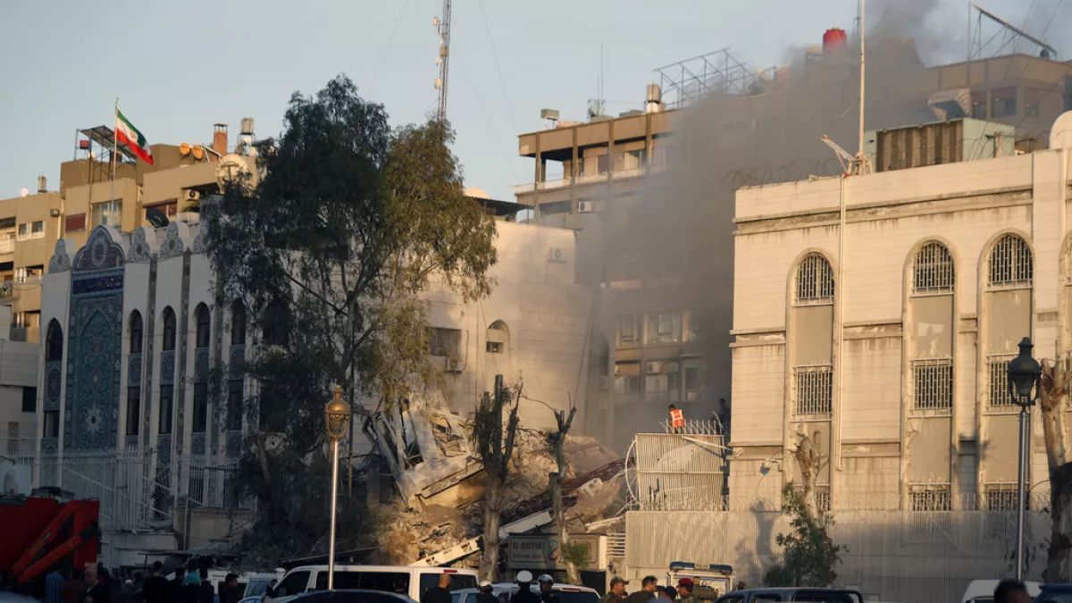 İsrail İran Büyükelçiliği'ni Bombaladı! Tuğgeneral Öldü