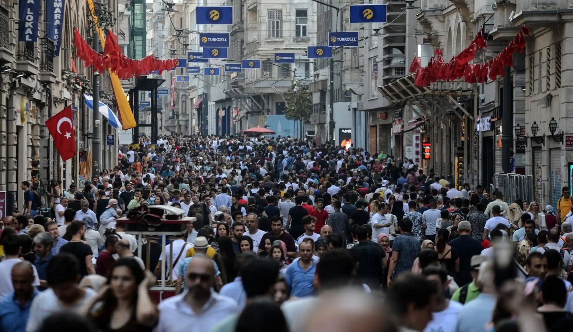 İstanbul'da Muhafazakarlık Yerini Modernleşmeye Bırakıyor