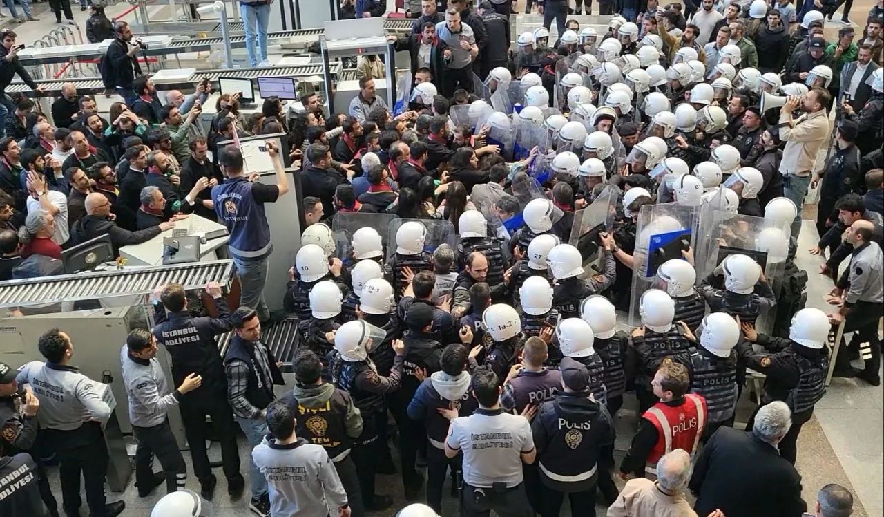 İstanbul'da Terör Yandaşı 132 Kişi Gözaltına Alındı
