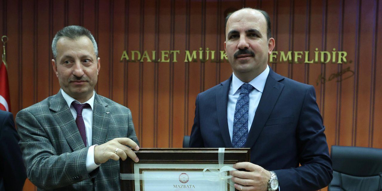 Konya'da Başkan Altay Mazbatasını Aldı 