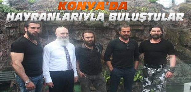 Diriliş Ertuğrul oyuncuları Konya'ya geldi